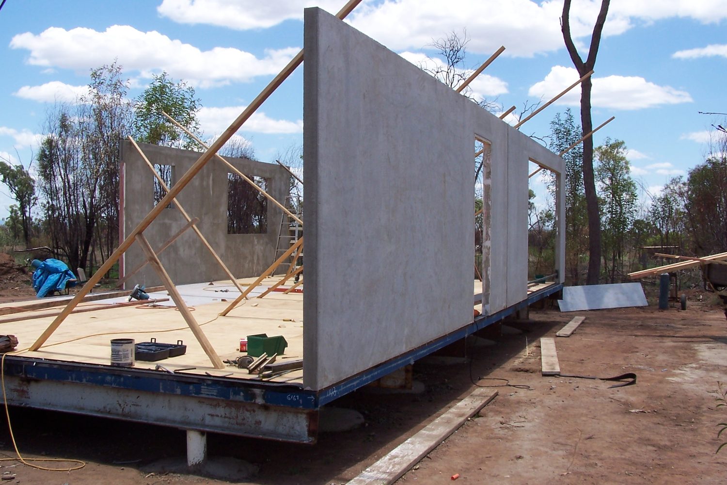 Prefabricated wall system, Riyadh